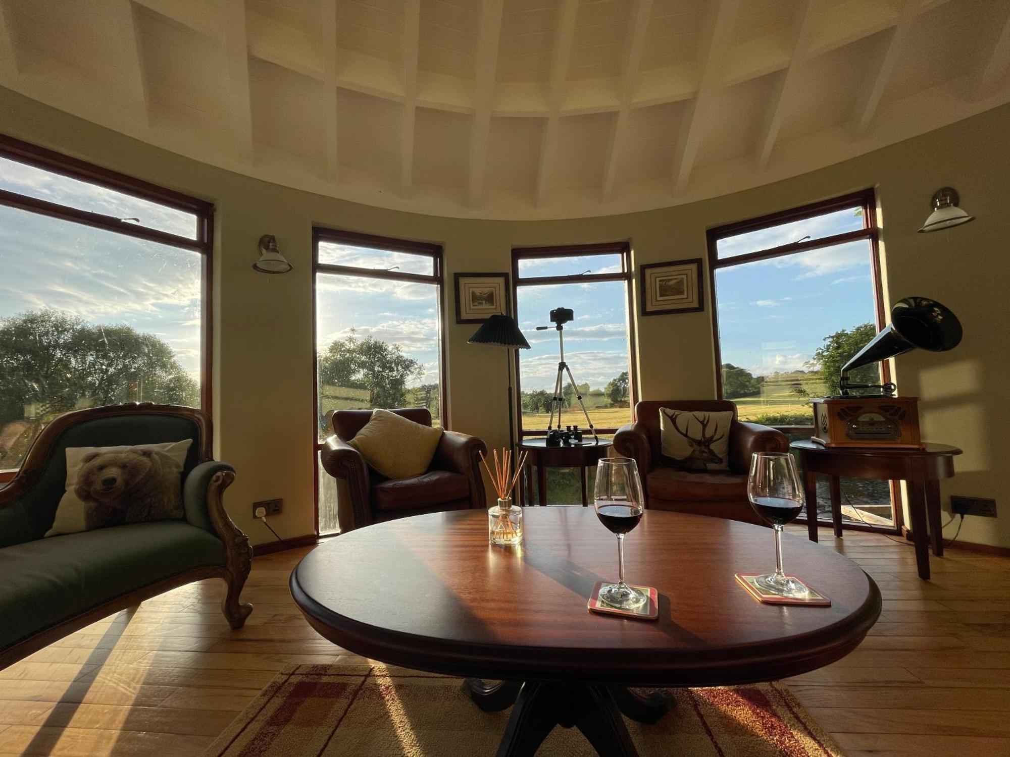 Luxury Accommodation In County Antrim With Riverside Hot Tub Kells Kültér fotó
