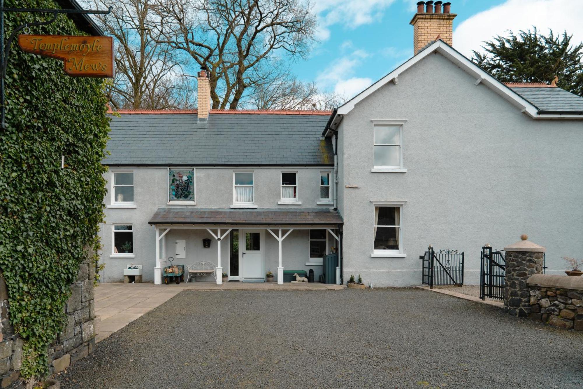 Luxury Accommodation In County Antrim With Riverside Hot Tub Kells Kültér fotó