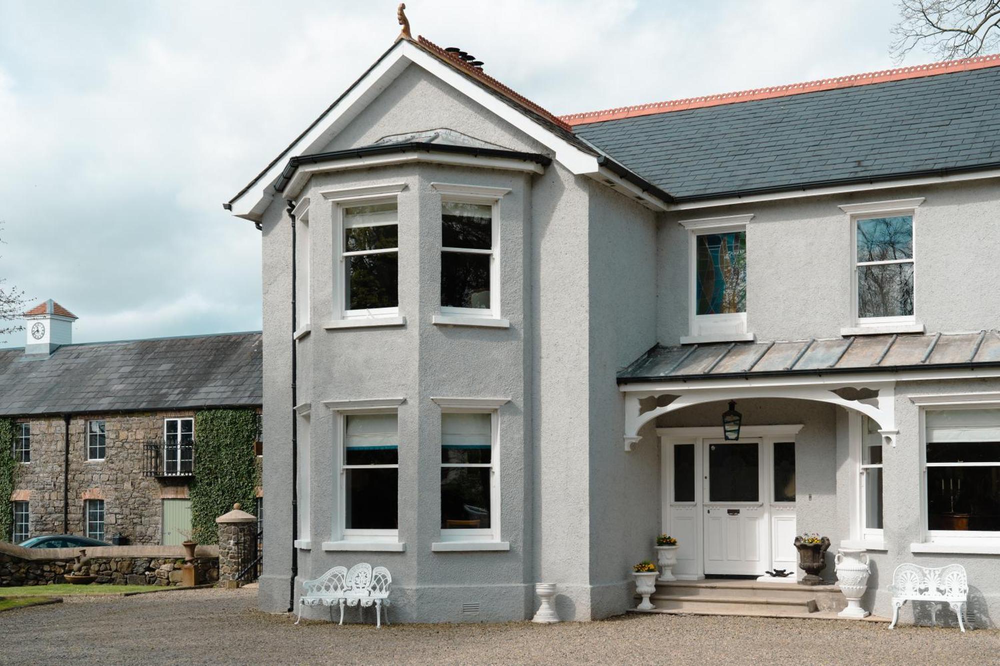 Luxury Accommodation In County Antrim With Riverside Hot Tub Kells Kültér fotó