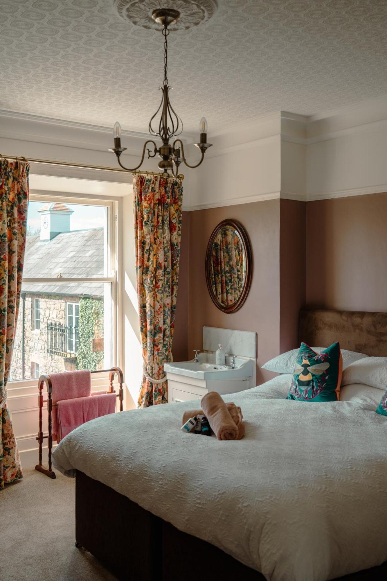 Luxury Accommodation In County Antrim With Riverside Hot Tub Kells Kültér fotó