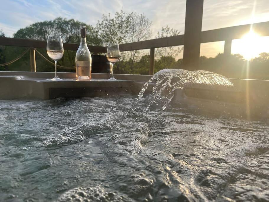 Luxury Accommodation In County Antrim With Riverside Hot Tub Kells Kültér fotó
